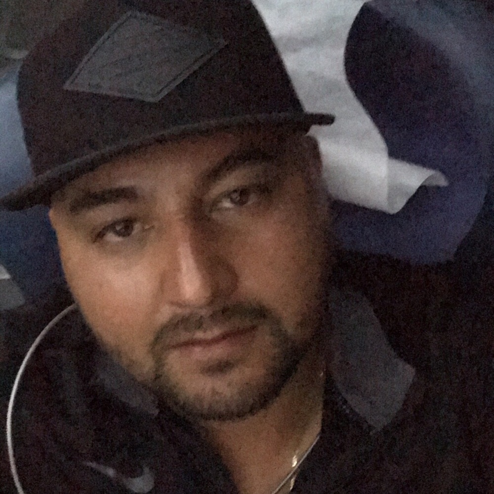 Meet your Posher, Manuel